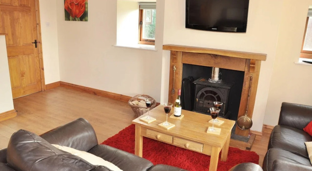 Lovingly restored detached barn with charming features near Looe