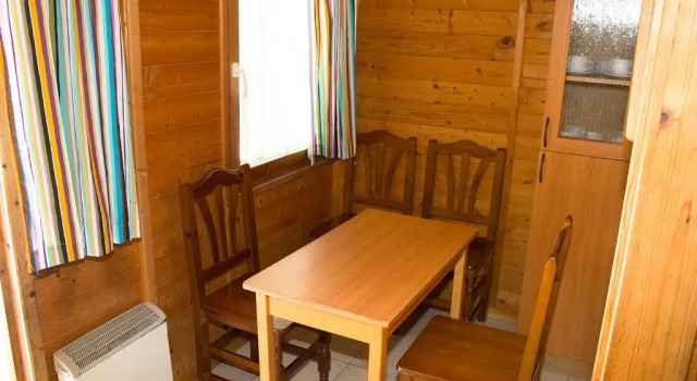 Arc de Bará Camping & Bungalows, Prenota Campeggio Hotel economici a Tarragonès
