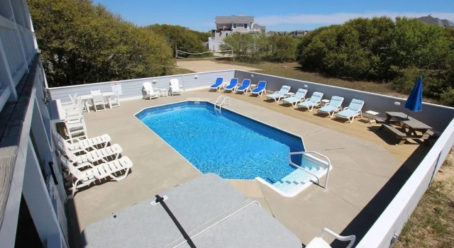 Paradise Cove - 8 Br home by RedAwning