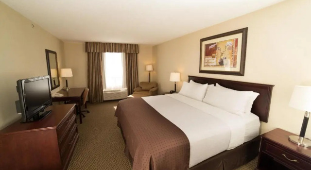 Номер Standard Holiday Inn & Suites Lloydminster by IHG