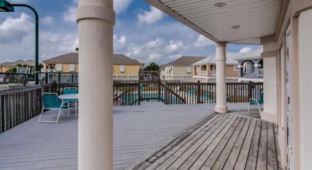 Sandy Toes 4 Bedroom Home by RedAwning, Varaa Lomakoti Huvilat kohteessa Alabama, Villa