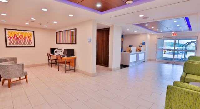 Holiday Inn Express Hotel & Suites Dickson, 予約 ホテル ディクソン テネシー州