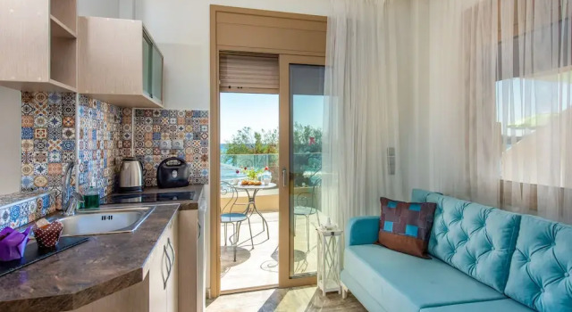 Elimia Suites & Studios, Book Guesthouse Makrygialos East Crete, near Kalamokanias Beach