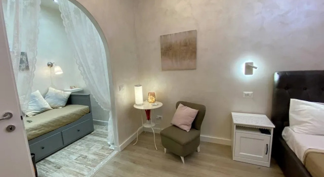 Apartment Near the Colosseum, With Metro Line A a 2 Minutes Walk Away, Boek Appartement Hotels in Lazio met parkeren, Parkeren
