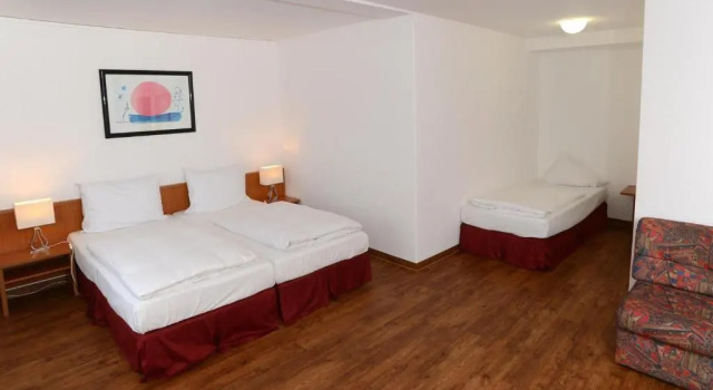 Трёхместный номер Standard Apart Hotel Sehnde