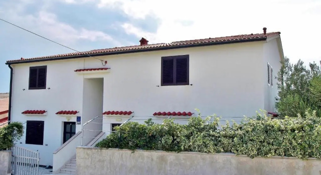 Apartments Eufemija, Prenota Appartamento Hotel a Isole Quarnerine con parcheggio, Parcheggio