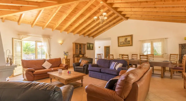 Вилла с 4 комнатами Villas2Go2 Emily