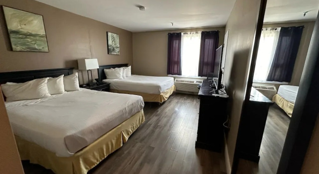 Четырёхместный номер Standard Park Inn by Radisson, Sydney