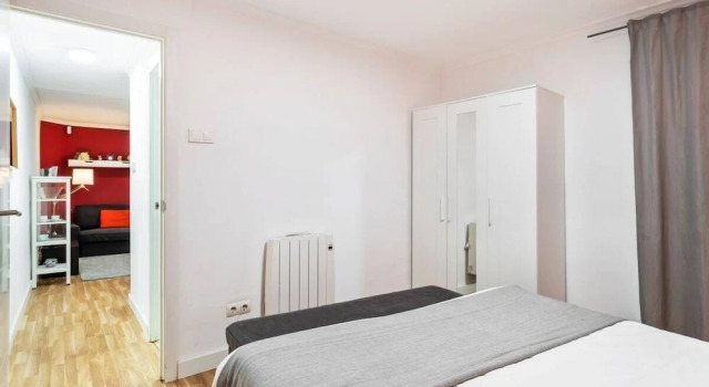Brand new Elegant 3 Bedroom Apartment, Забронировать Апартаменты/квартира Отели в центре Оспиталет-де-Льобрегат, в центре
