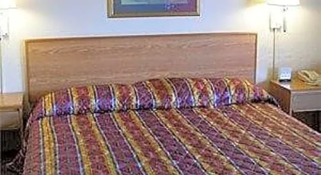 Номер Standard Red Carpet Inn Starke