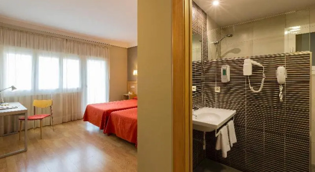 Двухместный номер Standard с балконом Hotel Santamaria