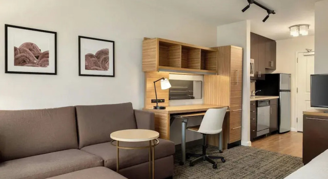 Четырёхместная студия TownePlace Suites by Marriott Alexandria
