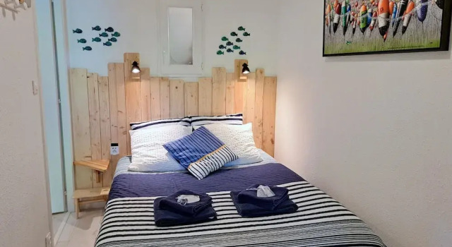 Pretty Apartment With a Terrace Near a Sandy Beach, Rezerwuj Apartament Saint-Nic Bretania