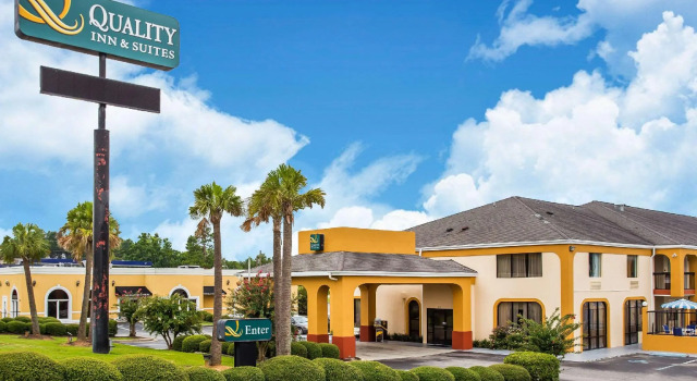 Кровать в общем номере Quality Inn & Suites Orangeburg