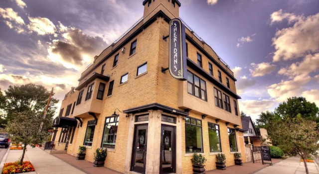 Sheridan House, Buchen Sie Hotel Cudahy Wisconsin