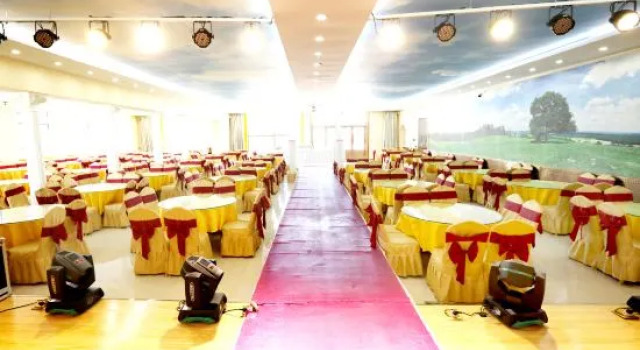 Yunhai Hotel, Prenota Hotel Hotel a Inner Mongolia con parcheggio, Parcheggio