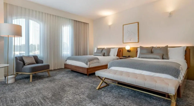 Четырёхместный номер Standard ONE11 Hotel