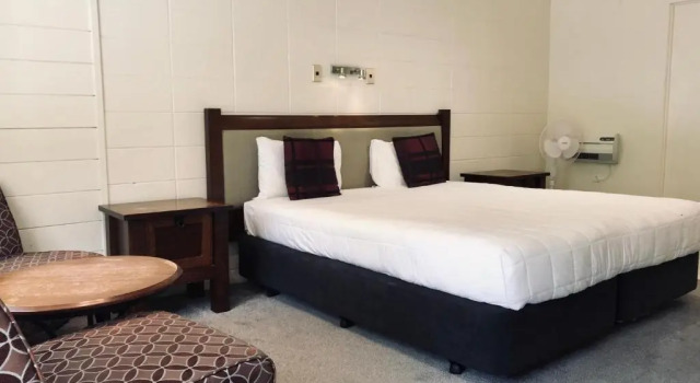 Студия Bounty Motel