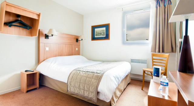 Kyriad Calais Sud - Coquelles, Book Hotel Hoteller i Calais med pool, Swimmingpool
