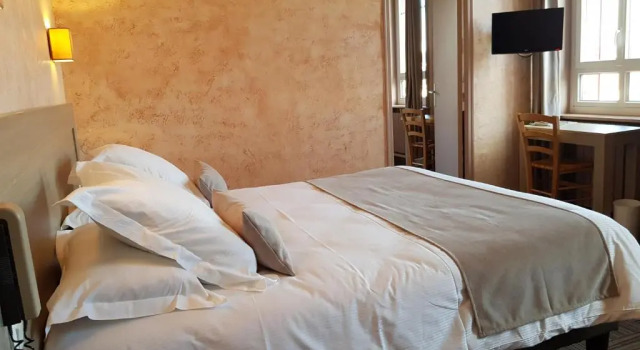 Семейный номер Standard Hostellerie dHéloïse Logis