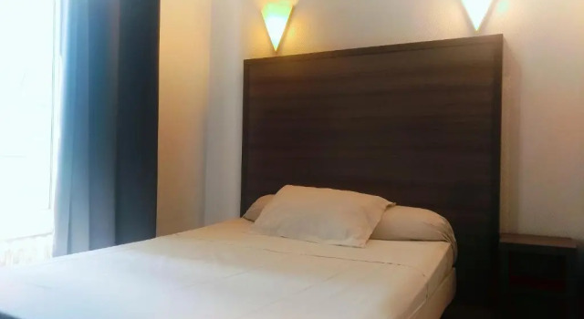 Одноместный номер Comfort Hotel du Globe 18