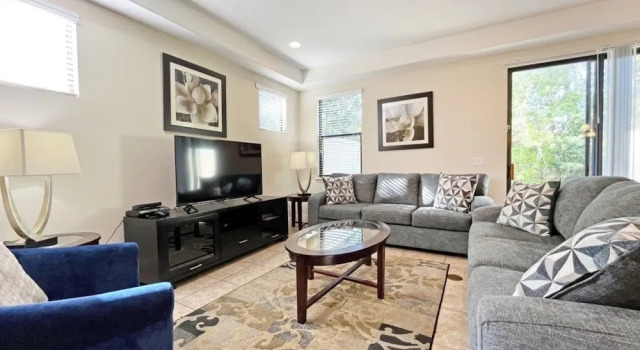 Fountains Retreat 4 Bedroom Condo by RedAwning