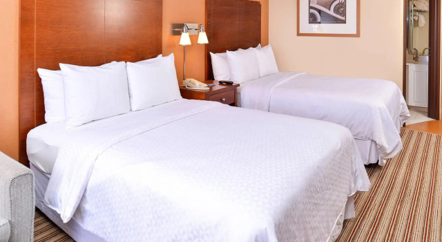 Radisson Hotel Detroit Metro Airport 