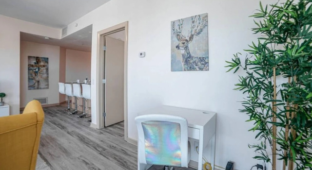 Gorgeous 2bd Condo Patio Gym Parking Coffee, Rezerwuj Hotel Beltline Calgary