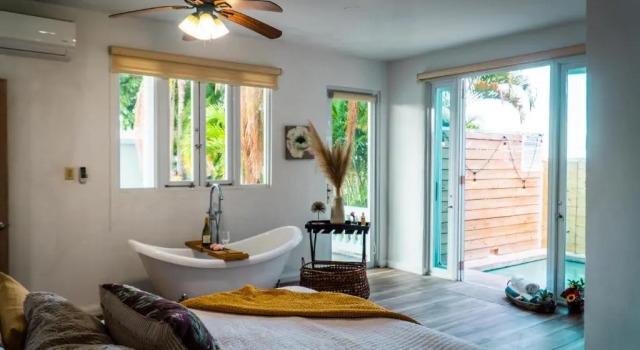 Casa Loba Suite 3 with private pool and tub, Забронировать Отель Отели Ринкон с парковкой, рядом с Domes, Парковка
