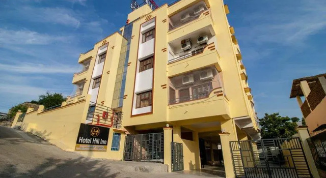 OYO Townhouse 454 Hotel Hill Inn, Забронировать Отель Отели штата Раджастхана с парковкой, Парковка