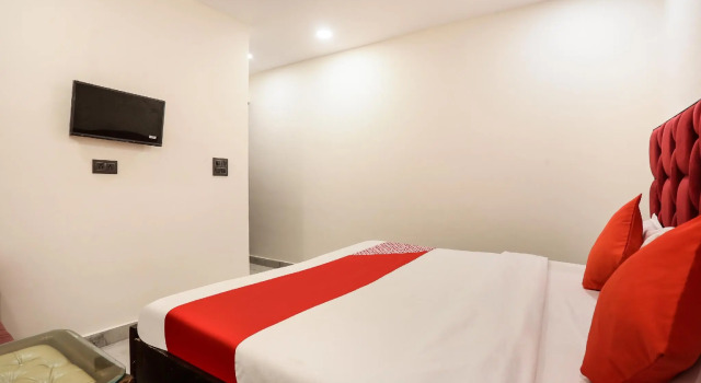 OYO Flagship 76522 Star Stay