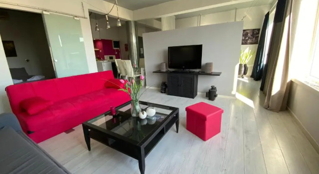 Апартаменты с 3 комнатами Red Grey Loft