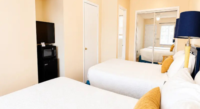 Четырёхместный номер Classic Belleair Beach Resort Motel
