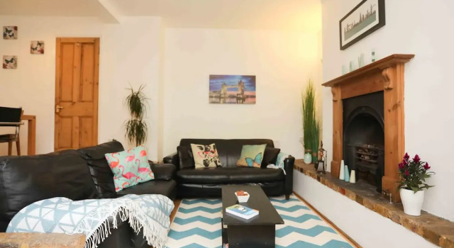 Wonderful Flat in Chiswick, Забронировать Отель Чизвик Лондон, рядом с Ганнерсбери