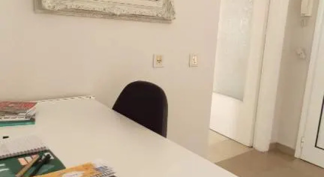 Beach Front Apartment, Забронировать Апартаменты/квартира Отели Ороп с парковкой, Парковка