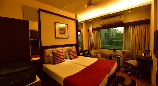 Двухместный номер Deluxe Hotel Surya Royal