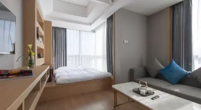 Люкс Pagoda Hotel Shanghai Baixia near Jingan Temple