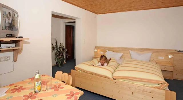 Pension Würzbauer, Rezerwuj Hotel Hotele w Bawaria z parkingiem, Parking
