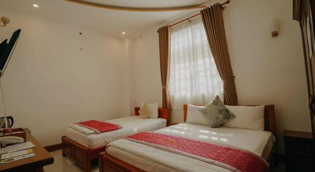 Трёхместный номер Standard Tulip Hotel