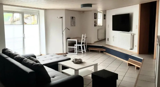Ferienwohnung-Quirinus, Забронировать Отель Отели Эслоэ 3 звезды, 3*