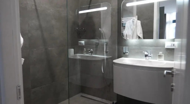 Апартаменты с видом на озеро Apartment Tbilisi in King David