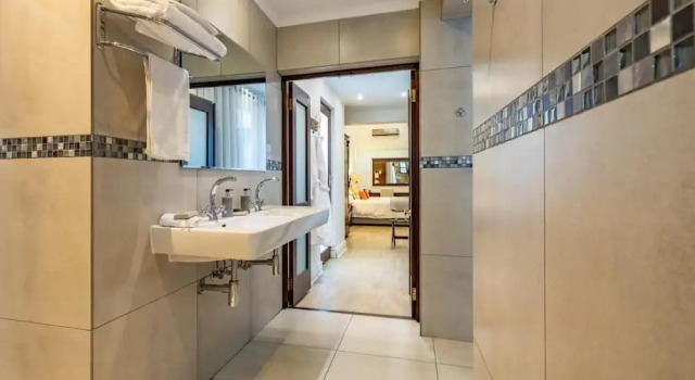 Номер Standard Sheppard Boutique Hotel