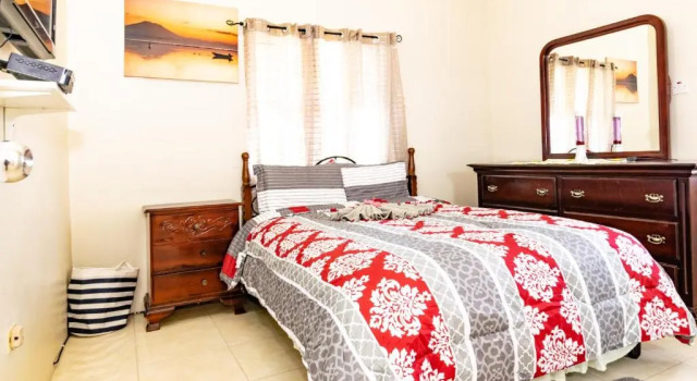Ocho Rios Emerald 2 Bed 10 mins ocho Rios 24hrs Hot Water Wi fi
