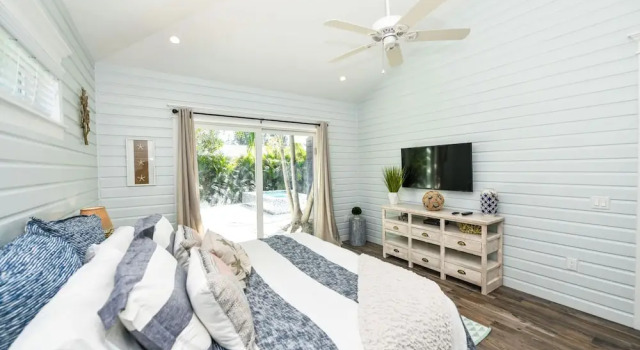 Barefoot Bungalow, Забронировать Отель Холмс-Бич Sarasota Area