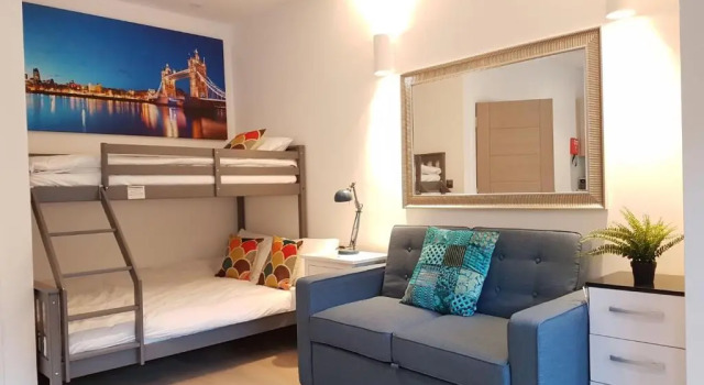 Студия Charles Dickens, Tate Modern Apartments
