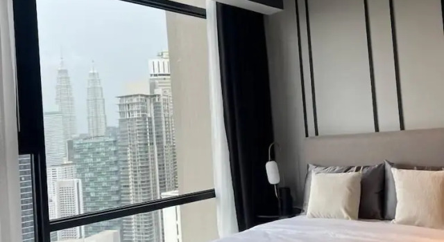 Crystal Suites At Axon Residence