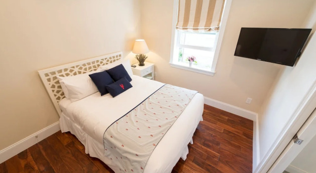 Апартаменты Luxury The Newport Lofts - 543 Thames Street