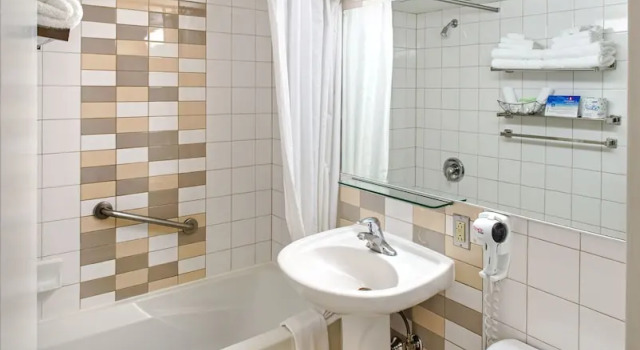 Люкс c 1 комнатой с балконом LAppartement Hôtel