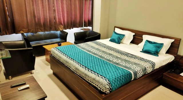 Hotel Dhruva, Solapur ( Pet Friendly ), Забронировать Отель Отели штата Махараштры с завтраком, Завтраки