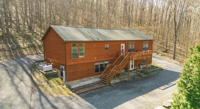 Hillside Hideaway by Taylor Made Deep Creek, Buchen Sie Ferienhaus Hotels in Maryland mit Parkplatz, Parkplätze